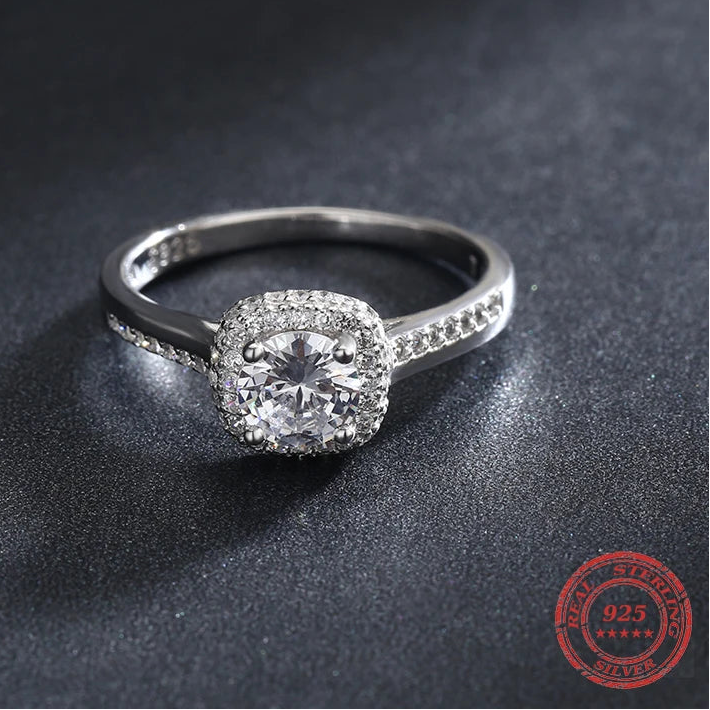 Round Clear Cubic Zirconia Engagement Rings .