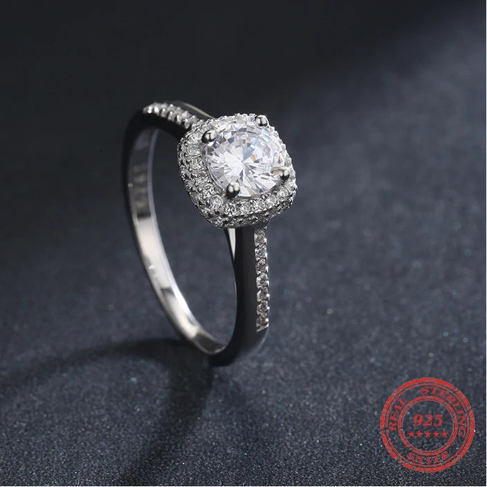 Round Clear Cubic Zirconia Engagement Rings .