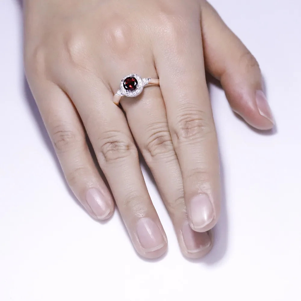 1.05Ct Round Natural Red Garnet Gemstone Ring.