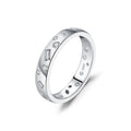 Dazzling Ring in 925 Sterling Silver.