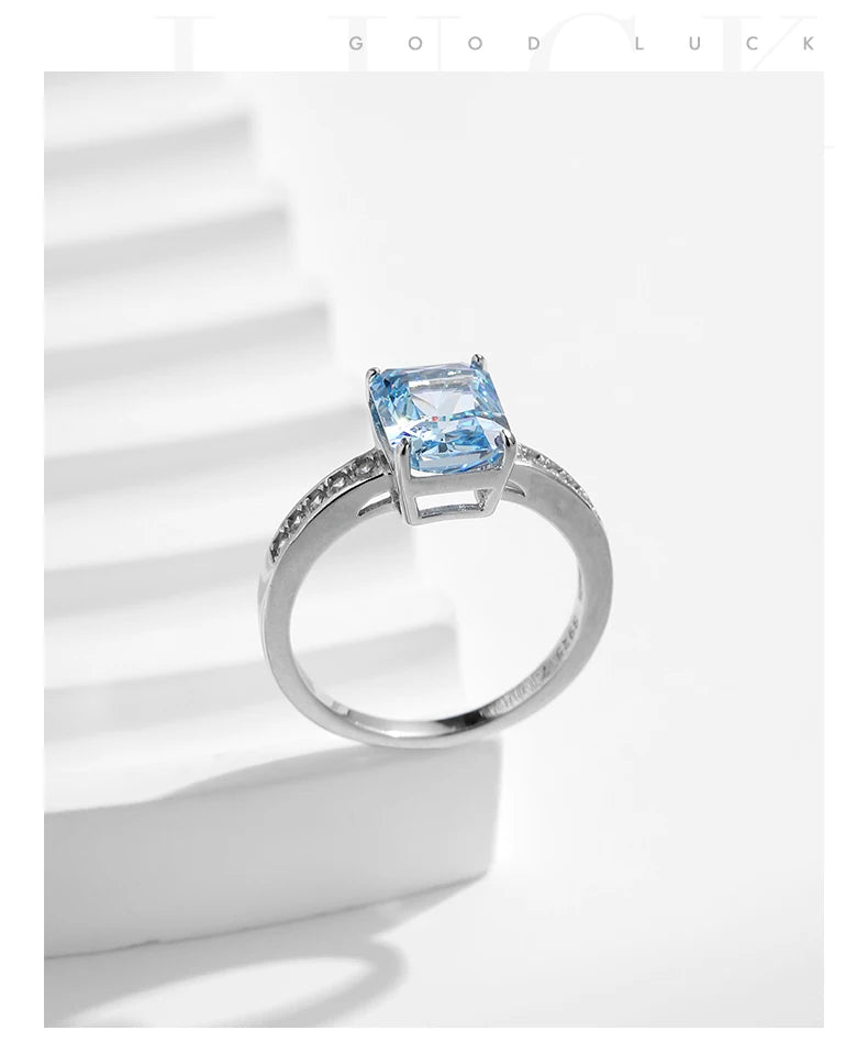 Luxury High Quality Rectangle Crushed Ice Cut Zirconia Ring.