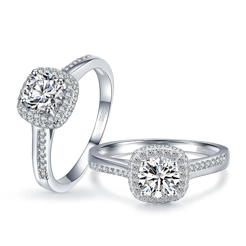 Round Clear Cubic Zirconia Engagement Rings .