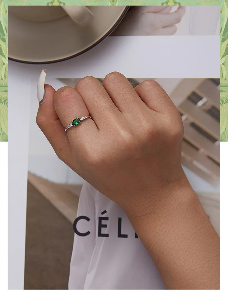 Oval Gemstone Ring.