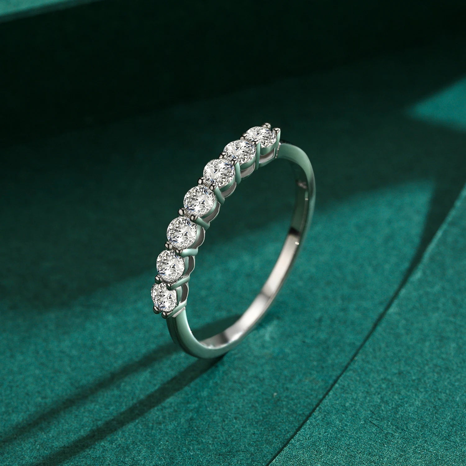 luxury 5A Zirconia Dazzling Classic Finger Ring.