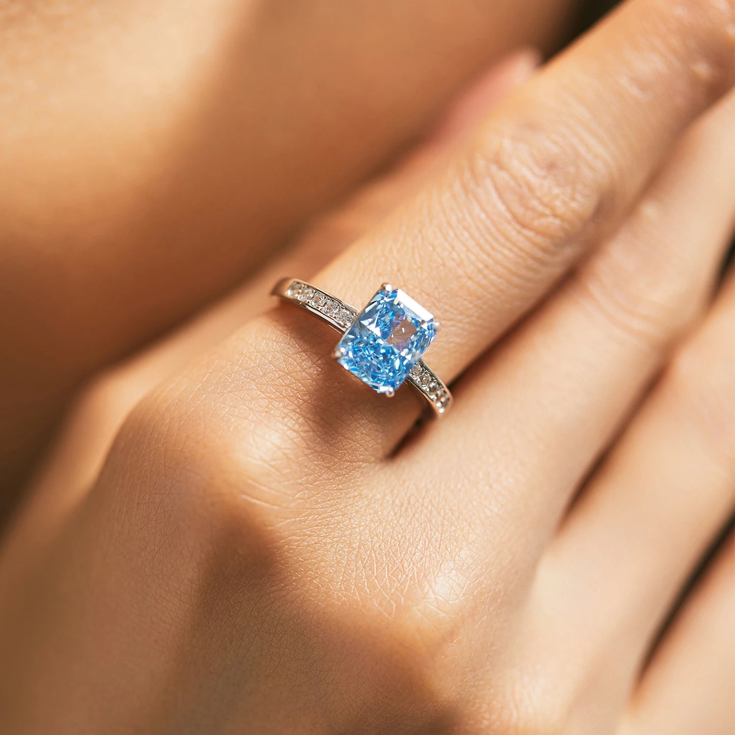 Luxury High Quality Rectangle Crushed Ice Cut Zirconia Ring.